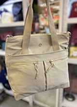 Cargar imagen en el visor de la galería, Cartera Leila +Regalo sorpresa