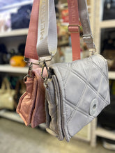 Cargar imagen en el visor de la galería, Cartera Queen Mermaid +Regalo sorpresa