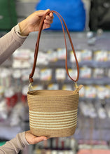 Cargar imagen en el visor de la galería, Cartera Mila +Regalo sorpresa