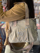 Cargar imagen en el visor de la galería, Cartera Cicely Plus Kp +Regalo sorpresa