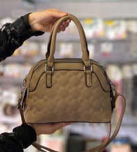 Cargar imagen en el visor de la galería, Cartera April +Regalo sorpresa