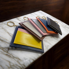 Cargar imagen en el visor de la galería, Porta Tarjetero Colors