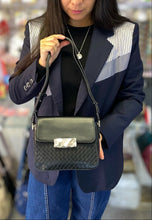 Cargar imagen en el visor de la galería, Cartera Buckett +Regalo sorpresa