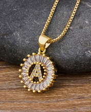 Cargar imagen en el visor de la galería, Collar Inicial (A-Z) Plateado