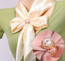 Cargar imagen en el visor de la galería, Anillo decorativo para pañuelo
