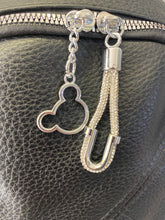 Cargar imagen en el visor de la galería, Mochila/Cartera Mike +Regalo sorpresa
