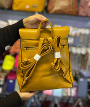 Cargar imagen en el visor de la galería, Mochila Magda +Regalo sorpresa (4 colores)
