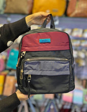 Cargar imagen en el visor de la galería, Mochila Lisa Moscü +Regalo sorpresa
