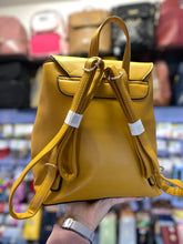 Cargar imagen en el visor de la galería, Mochila Irina +Regalo sorpresa (4 colores)
