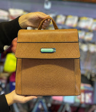 Cargar imagen en el visor de la galería, Mochila Alessia +Regalo sorpresa (4 colores)
