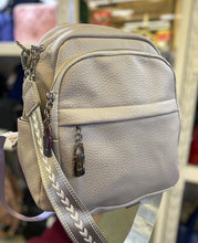 Cargar imagen en el visor de la galería, Mochila/Cartera Moon +Regalo sorpresa
