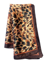 Cargar imagen en el visor de la galería, Pañuelo Seda Mediano (50x50)
