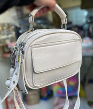 Cargar imagen en el visor de la galería, Cartera Valentino +Regalo sorpresa
