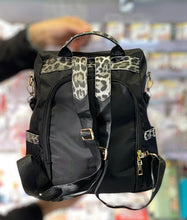 Cargar imagen en el visor de la galería, Mochila/Cartera Kelly Atirrobo+ Regalo sorpresa

