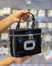 Cargar imagen en el visor de la galería, Cartera Dr Milan +Regalo sorpresa
