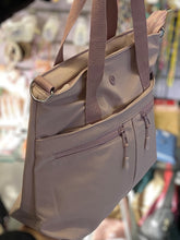 Cargar imagen en el visor de la galería, Cartera Leila +Regalo sorpresa

