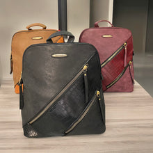 Cargar imagen en el visor de la galería, Mochila Laura +Regalo sorpresa
