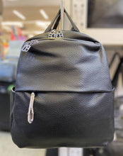 Cargar imagen en el visor de la galería, Mochila Lucila +Regalo sorpresa
