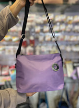 Cargar imagen en el visor de la galería, Cartera Emanuele Dr. +Regalo sorpresa
