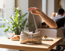 Cargar imagen en el visor de la galería, Cartera Rose +Regalo sorpresa
