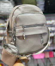 Cargar imagen en el visor de la galería, Mochila/Cartera Moon Plus +Regalo sorpresa
