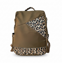 Cargar imagen en el visor de la galería, Mochila/Cartera Ana Atirrobo+ Regalo sorpresa
