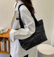 Cargar imagen en el visor de la galería, Bolso Tote Oddi +Regalo sorpresa
