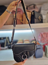 Cargar imagen en el visor de la galería, Cartera Hasp Saddle +Regalo sorpresa
