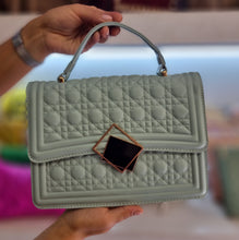 Cargar imagen en el visor de la galería, Cartera Eloisa Gün +Regalo sorpresa

