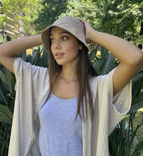 Cargar imagen en el visor de la galería, Gorro Pescador REVERSIBLE
