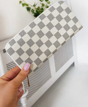 Cargar imagen en el visor de la galería, Billetera Damier LV (4 Colores)
